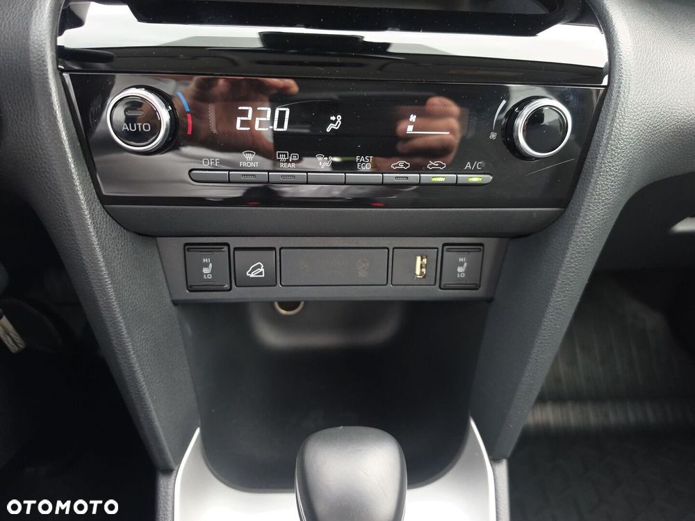 Toyota Yaris Cross Hybrid 1.5 Comfort 4x4 - 23