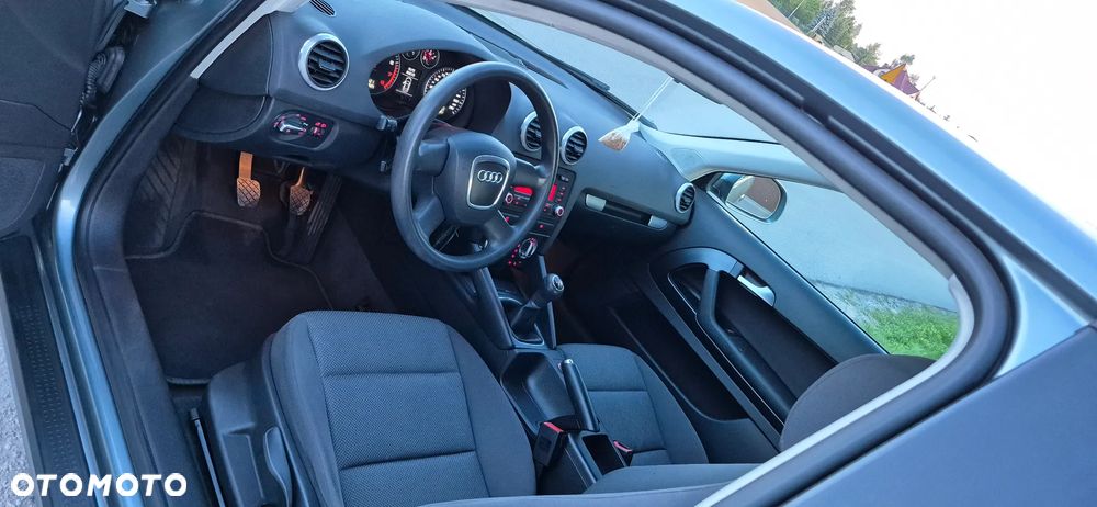 Audi A3 1.6 Attraction - 13