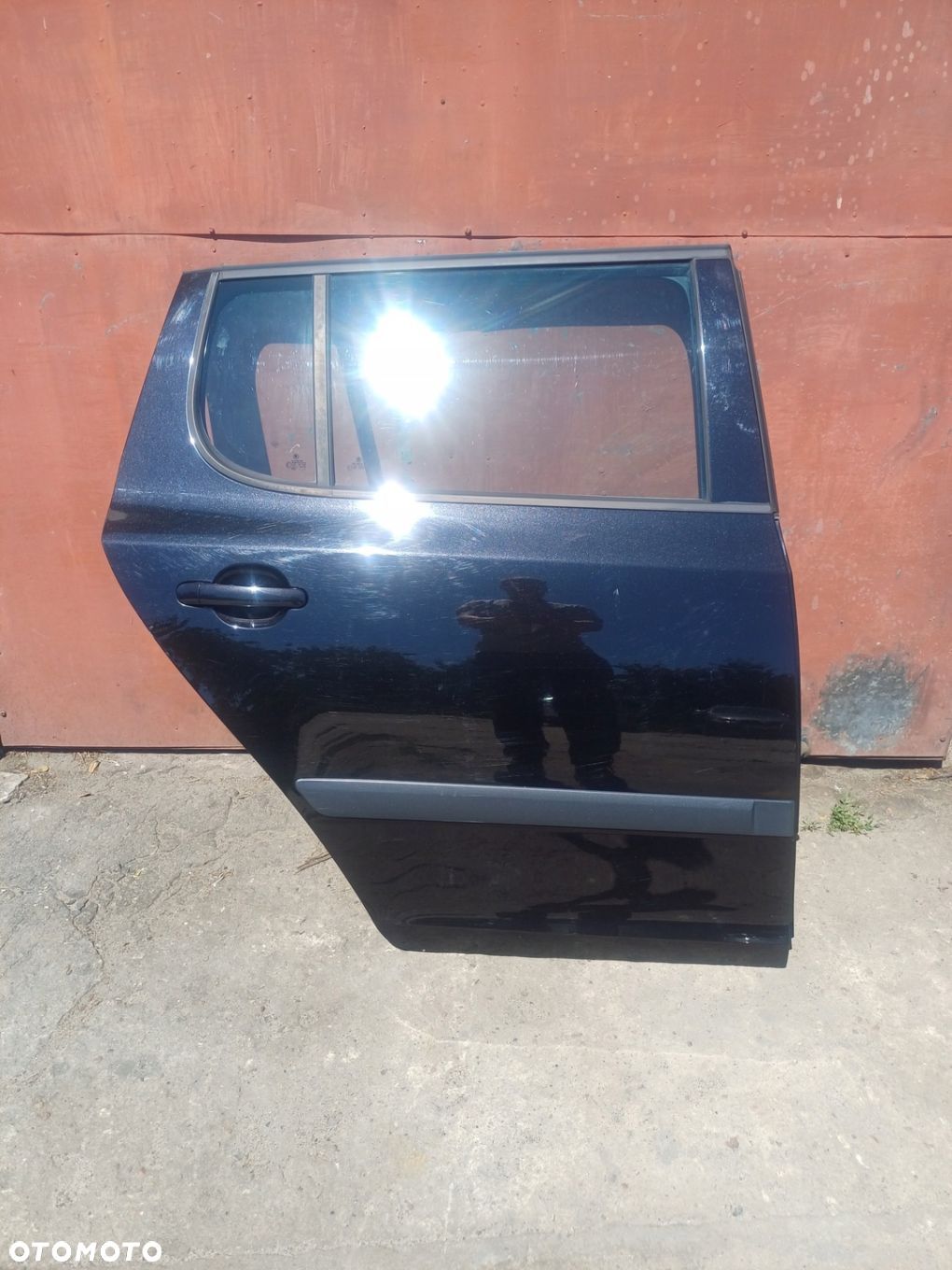 Drzwi prawy tyl SKODA FABIA II HB 9910 KOMPLETNE - 1