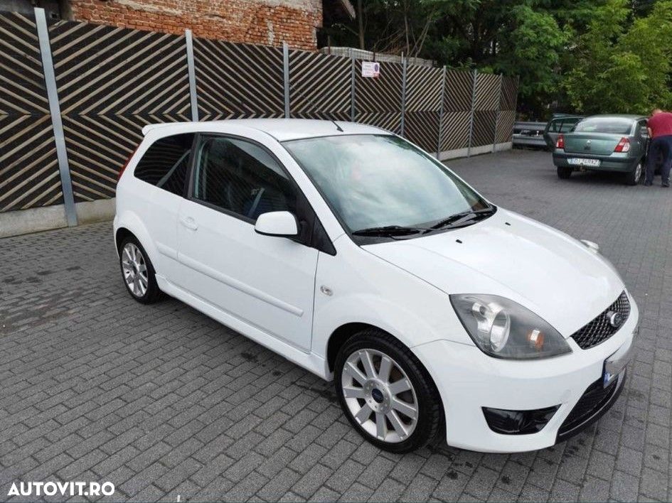 Ford Fiesta 2.0i ST - 7