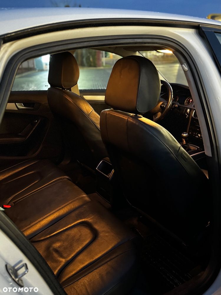 Audi A4 Limousine - 9