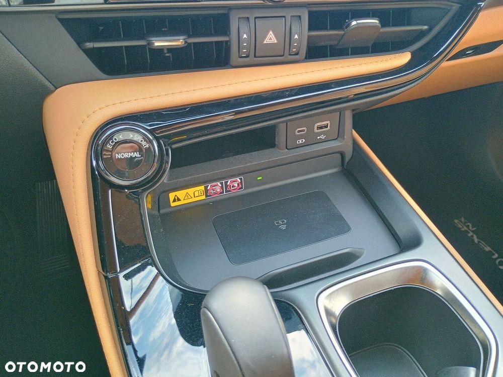 Lexus NX 350h Prestige AWD - 25