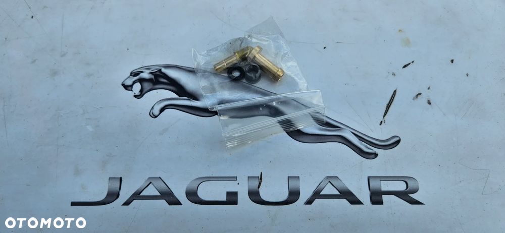 Jaguar XJ 351 2010-2019 3.0 SC 306PS 340 KM 5.0 508PN 385 KM 5.0 SC 510KM 508PS Króciec pompy wody Kolanko Uszczelnienie pompy Uszczelka pompy wody Przewód wody - 1