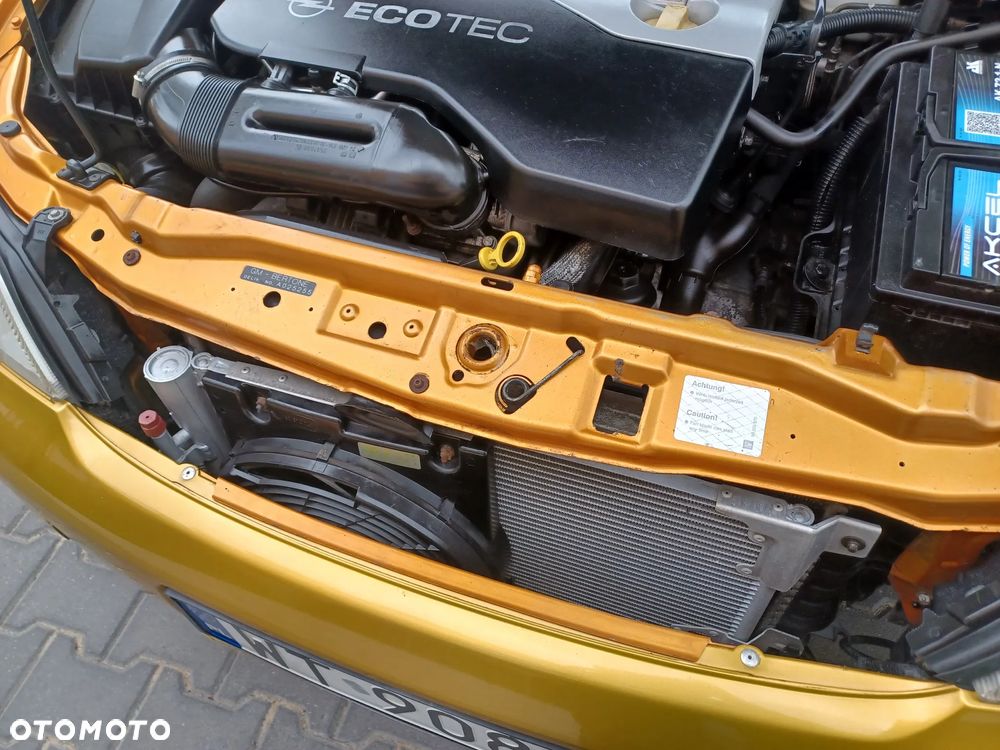 Opel Astra 2.2 Bertone - 26