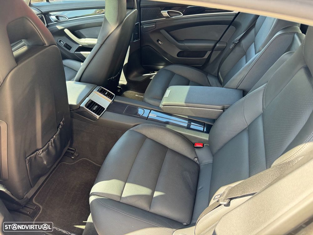 Porsche Panamera Platinum Edition - 19