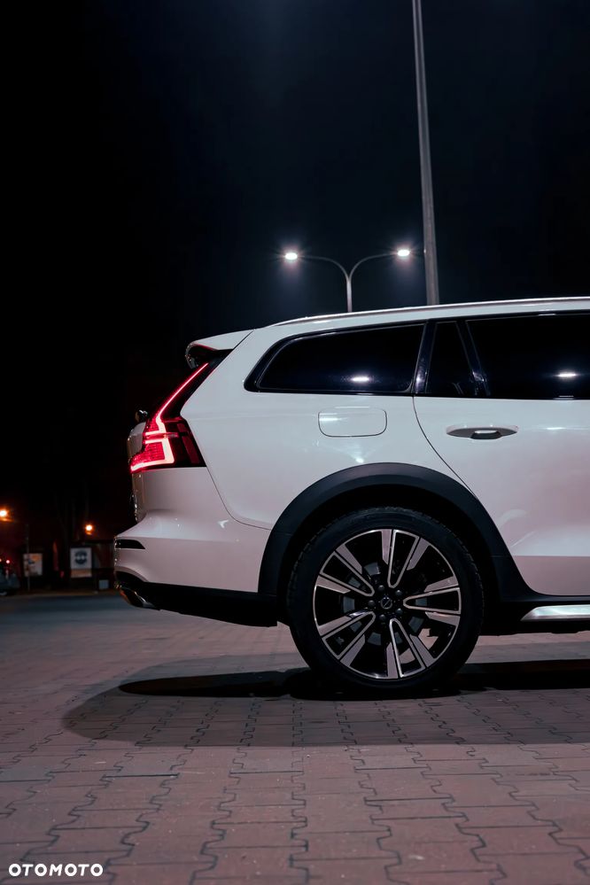 Volvo V60 D4 AWD Momentum Pro - 9