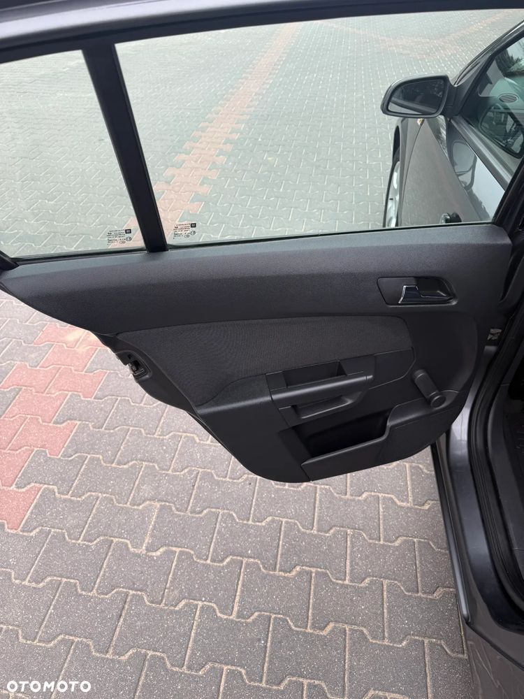 Opel Astra - 20