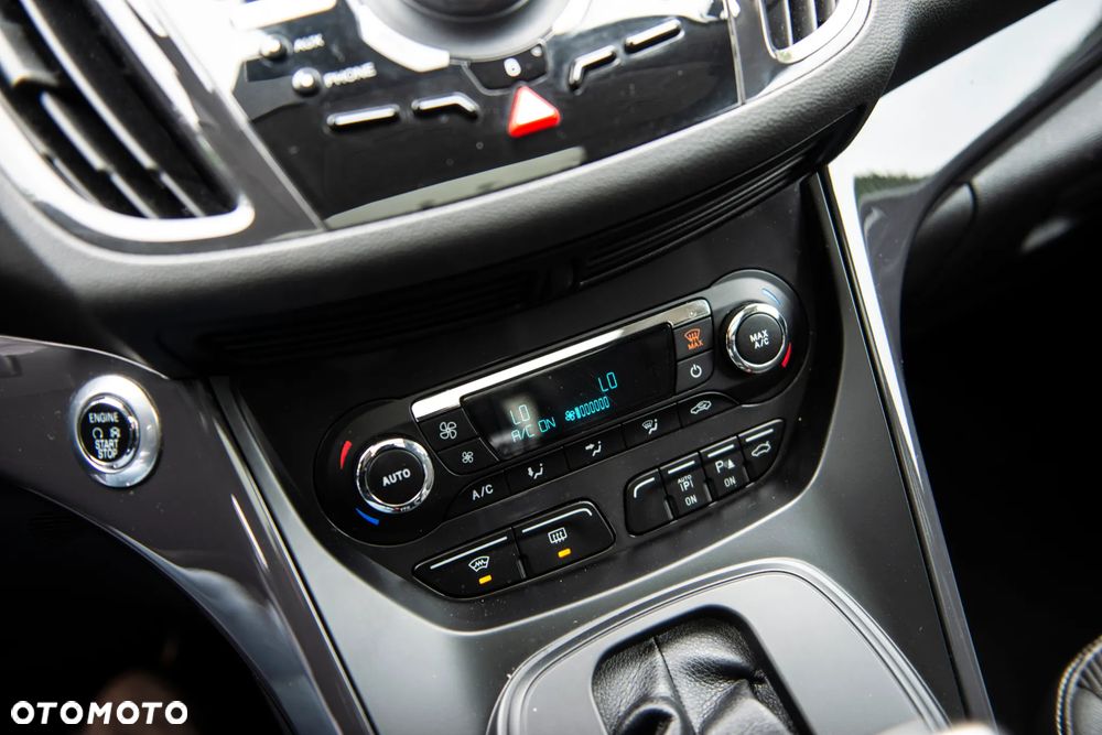 Ford Kuga 2.0 TDCi 4x4 Titanium - 30