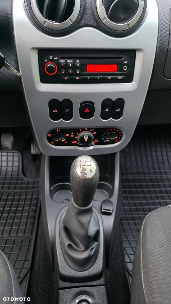 Dacia Sandero 1.6 Laureate - 29