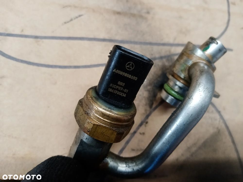 Przewód paliwa rurka wąż czujnik Mercedes E-Klasa W213 2.0 CDI A0009050603 - 3