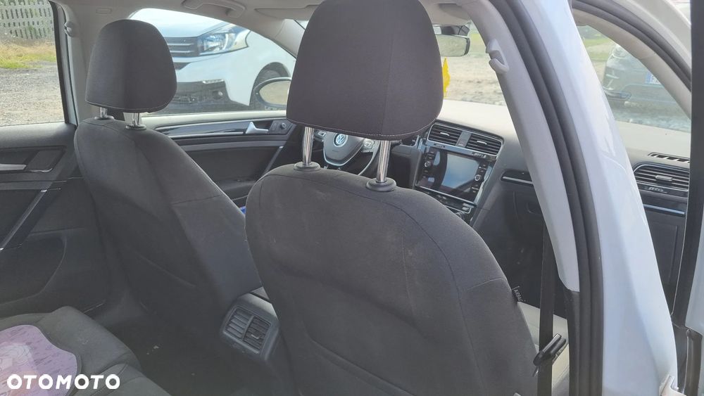 Volkswagen Golf 2.0 TDI (BlueMotion Technology) DSG Comfortline - 23