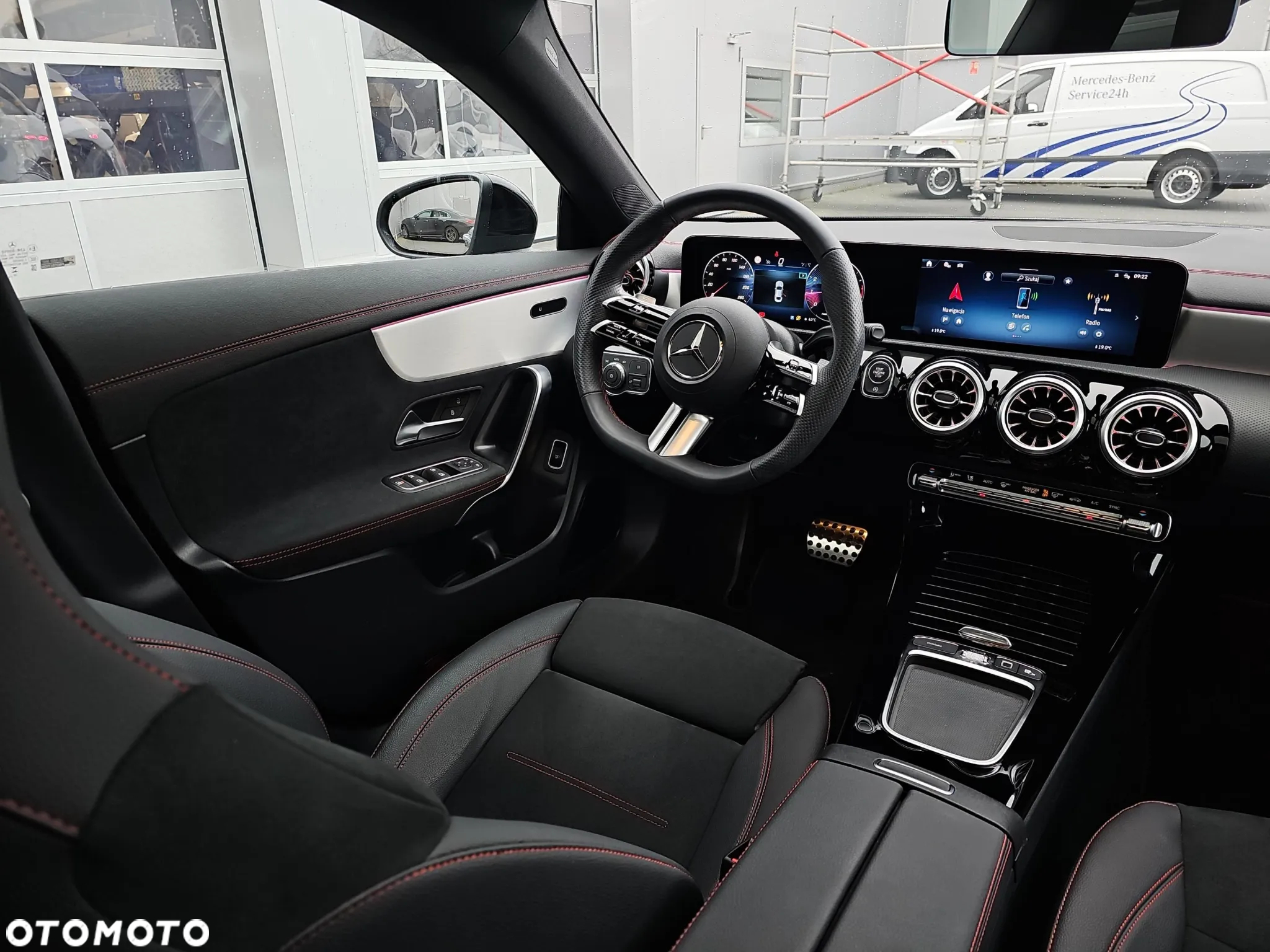 Mercedes-Benz CLA 200 7G-DCT AMG Line - 16