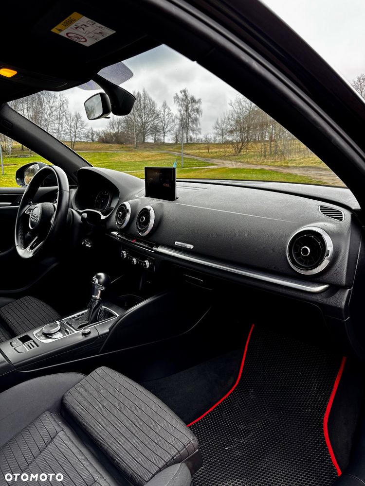 Audi A3 Limousine 40 TFSI Quattro S tronic - 13