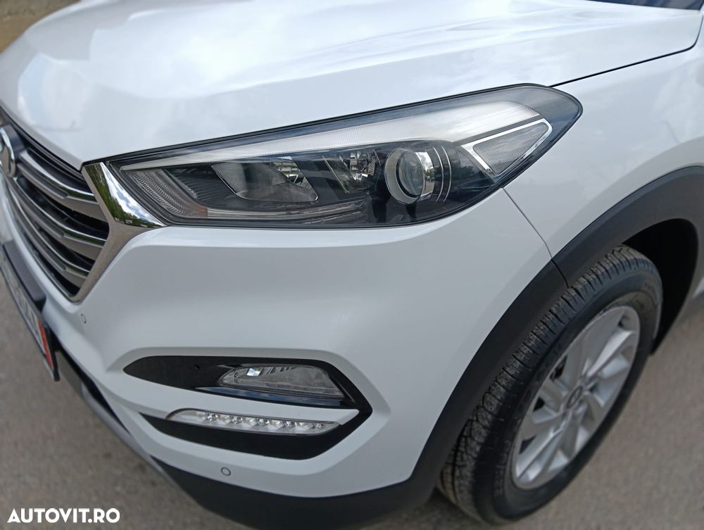 Hyundai Tucson blue 1.7 CRDi 2WD Intro Edition - 25