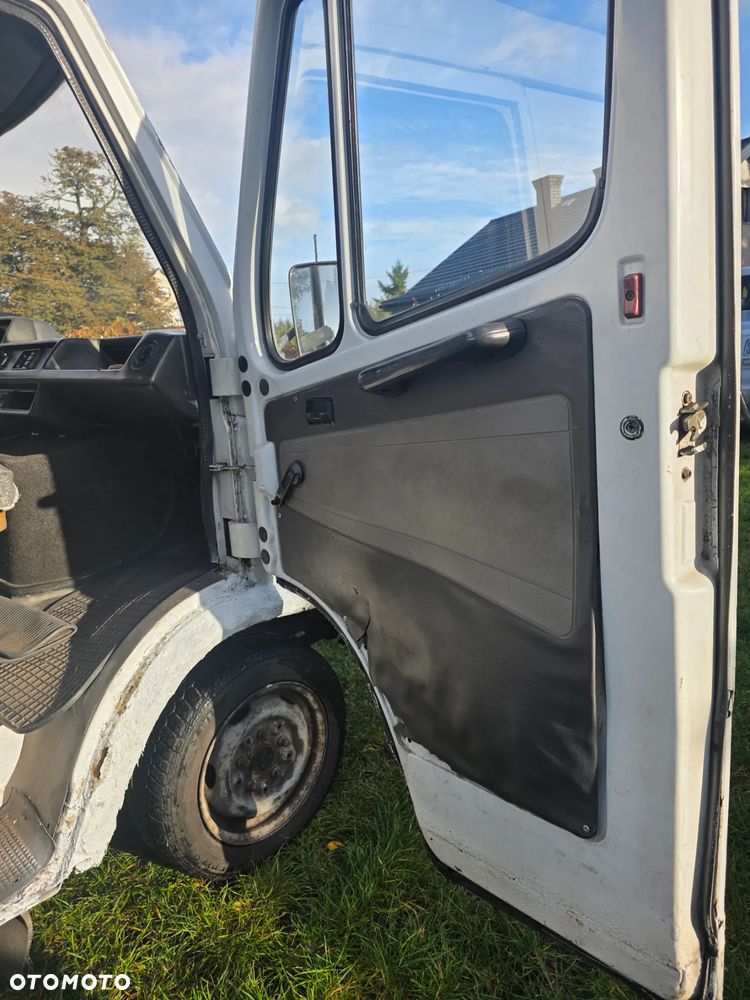 Mercedes-Benz 307D - 2