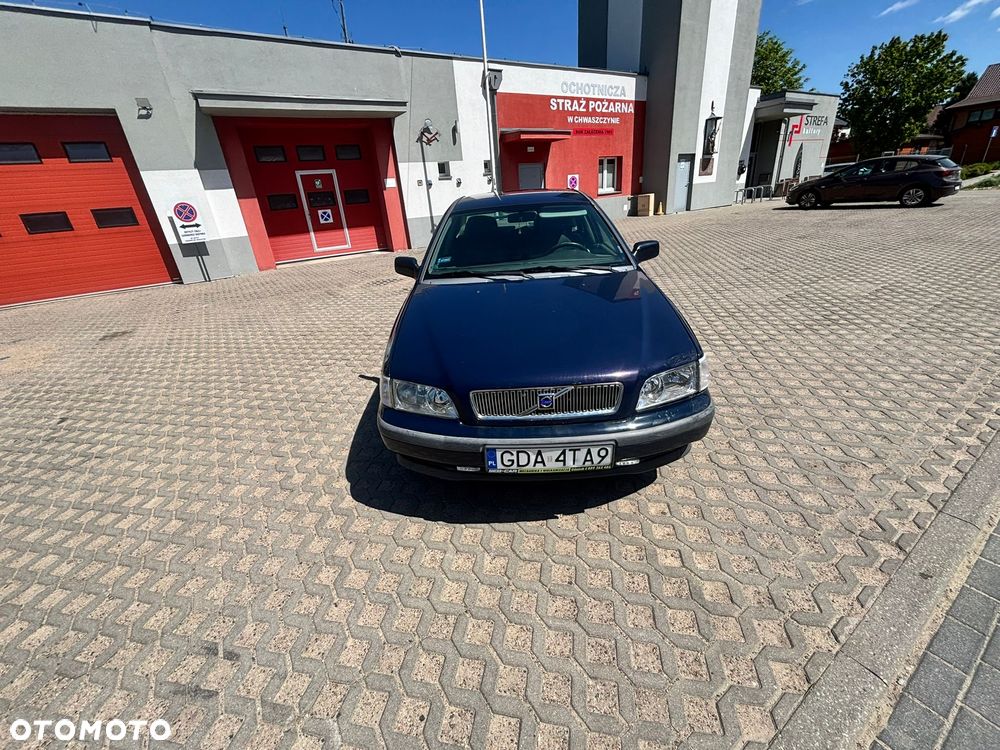 Volvo S40 - 1