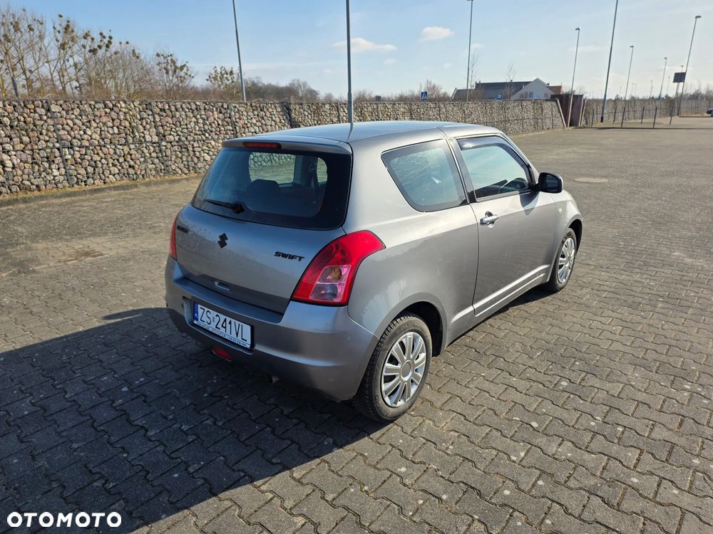 Suzuki Swift 1.3 Comfort - 4
