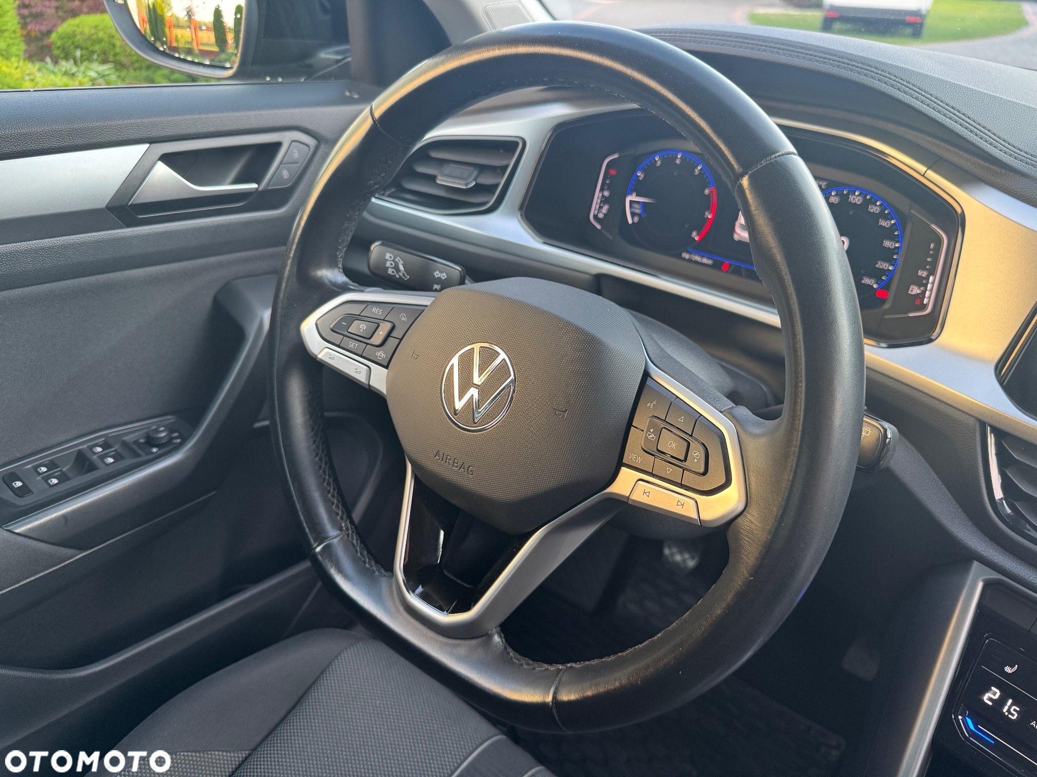 Volkswagen T-Roc 1.0 TSI Life - 29