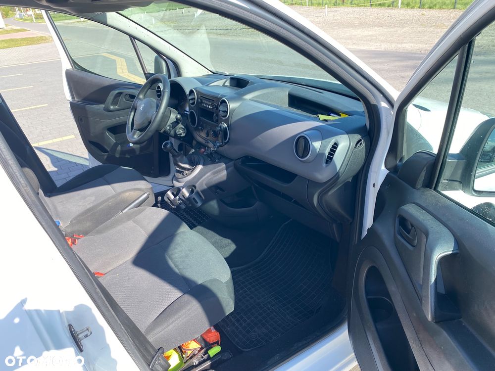 Peugeot Partner berlingo combo - 18