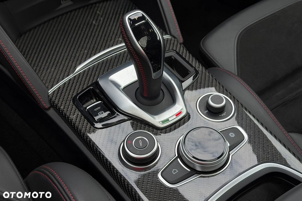 Alfa Romeo Stelvio 2.0 Turbo Estrema Q4 - 20
