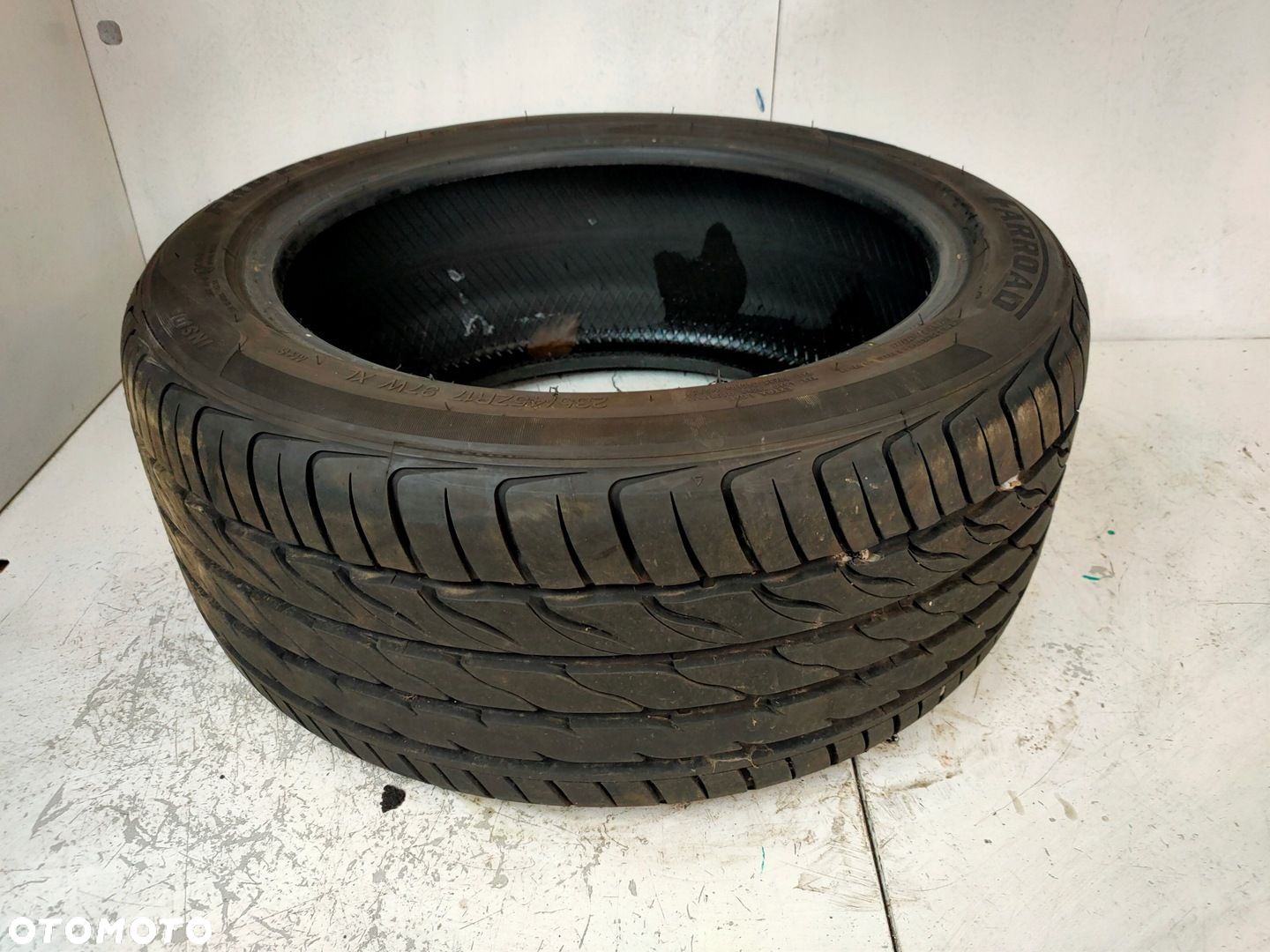 OPONA FARROAD FRD 26 235/45R17 97W XL 20r. 6,5mm - 1