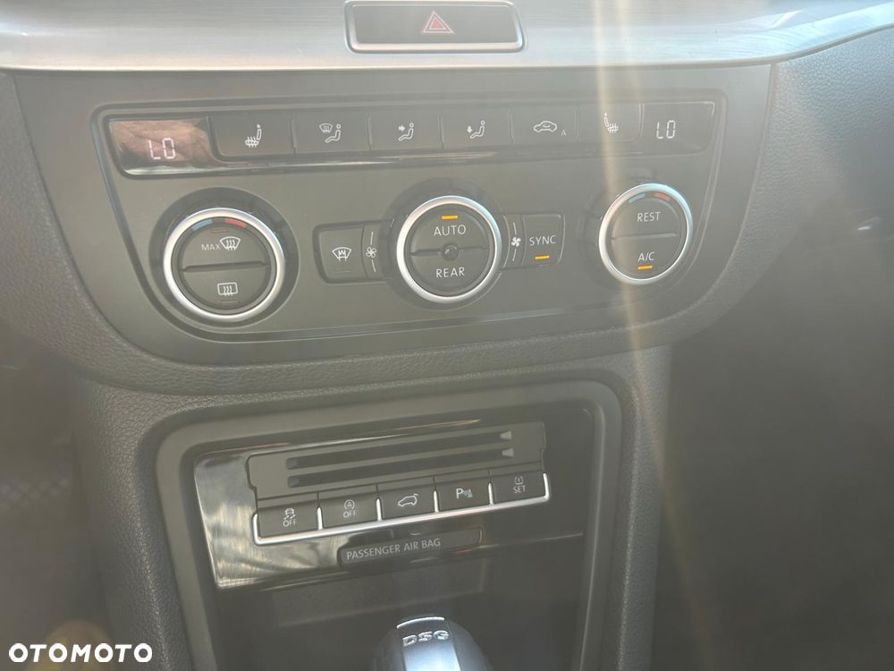 Volkswagen Sharan 2.0 TDI Highline DSG - 35