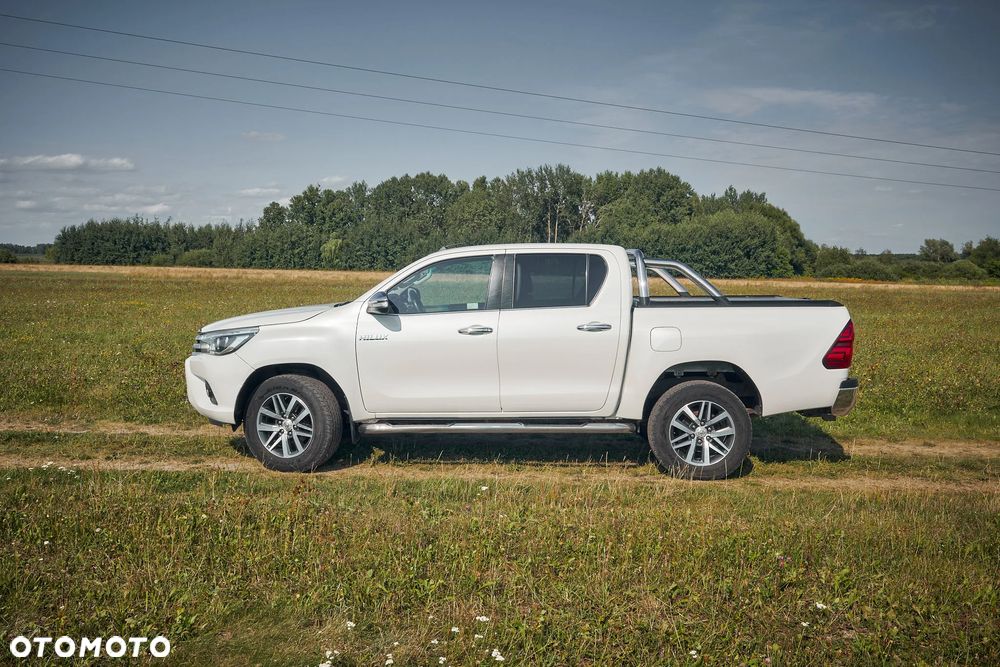 Toyota Hilux 2.4 D-4D Double Cab SR5 4x4 - 4