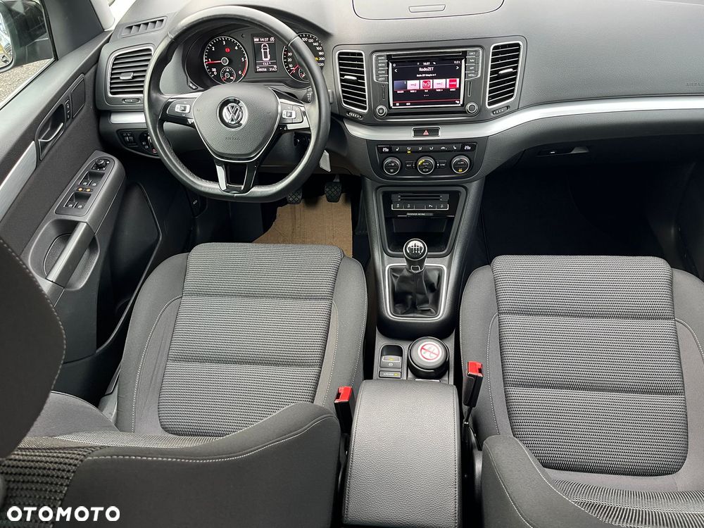 Volkswagen Sharan 2.0 TDI BMT Comfortline - 23