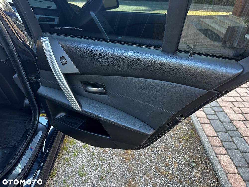 BMW Seria 5 525i - 18