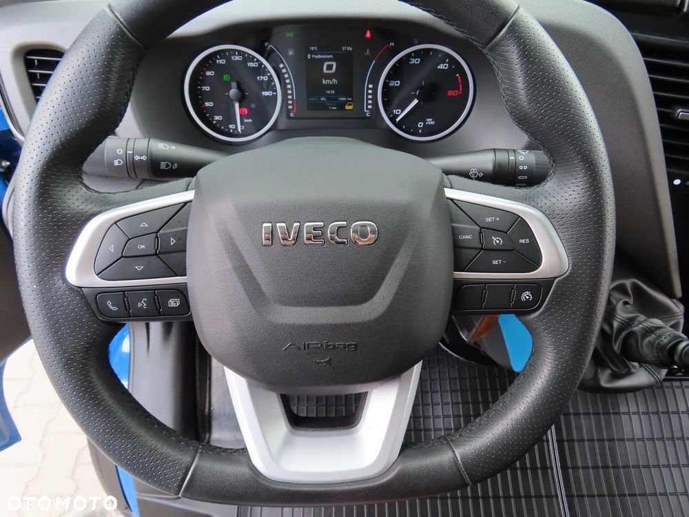 Iveco Daily 35S18 3.0 HPI 180 KM POWER Furgon Blaszak XXL 4.70 CM MAXI LONG Wysokość H2 1900 mm WZMACNIANE ZAWIESZENIE 970 Kg Ładowność HAK 3500 Kg Rozstaw Osi 4100 mm DMC 3500 Kg, WZMACNIANY Stan JAK NOWY OKAZJA DOSTEPNY I GOTOWY - 40