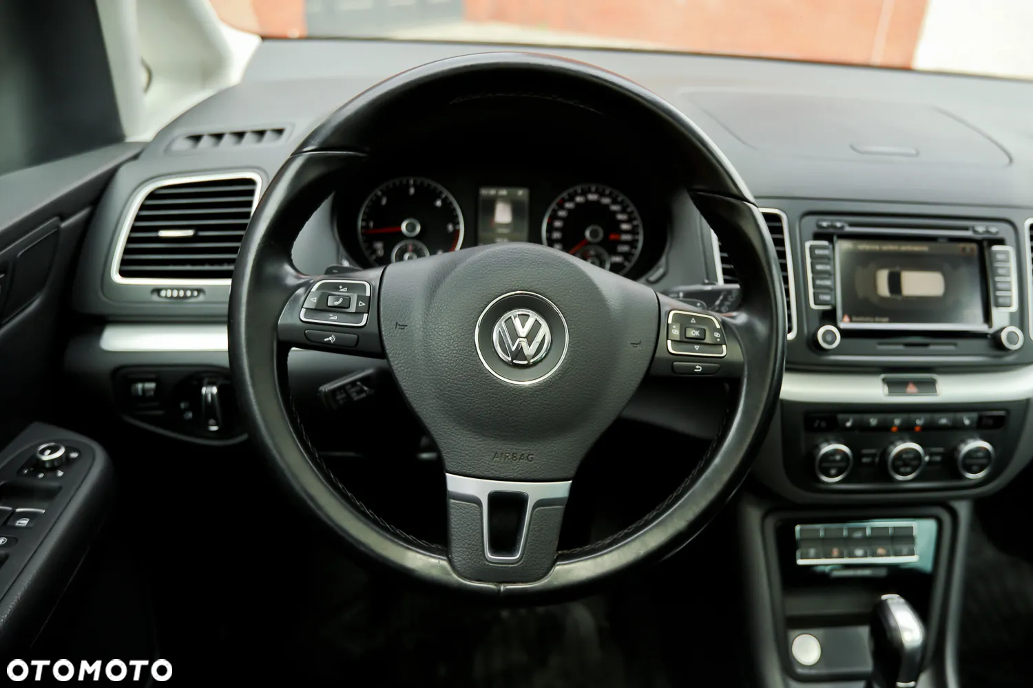 Volkswagen Sharan 2.0 TDI DSG BlueMotion Technology Highline - 24