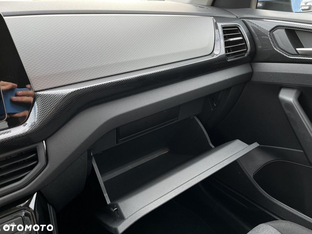 Volkswagen T-Cross - 31