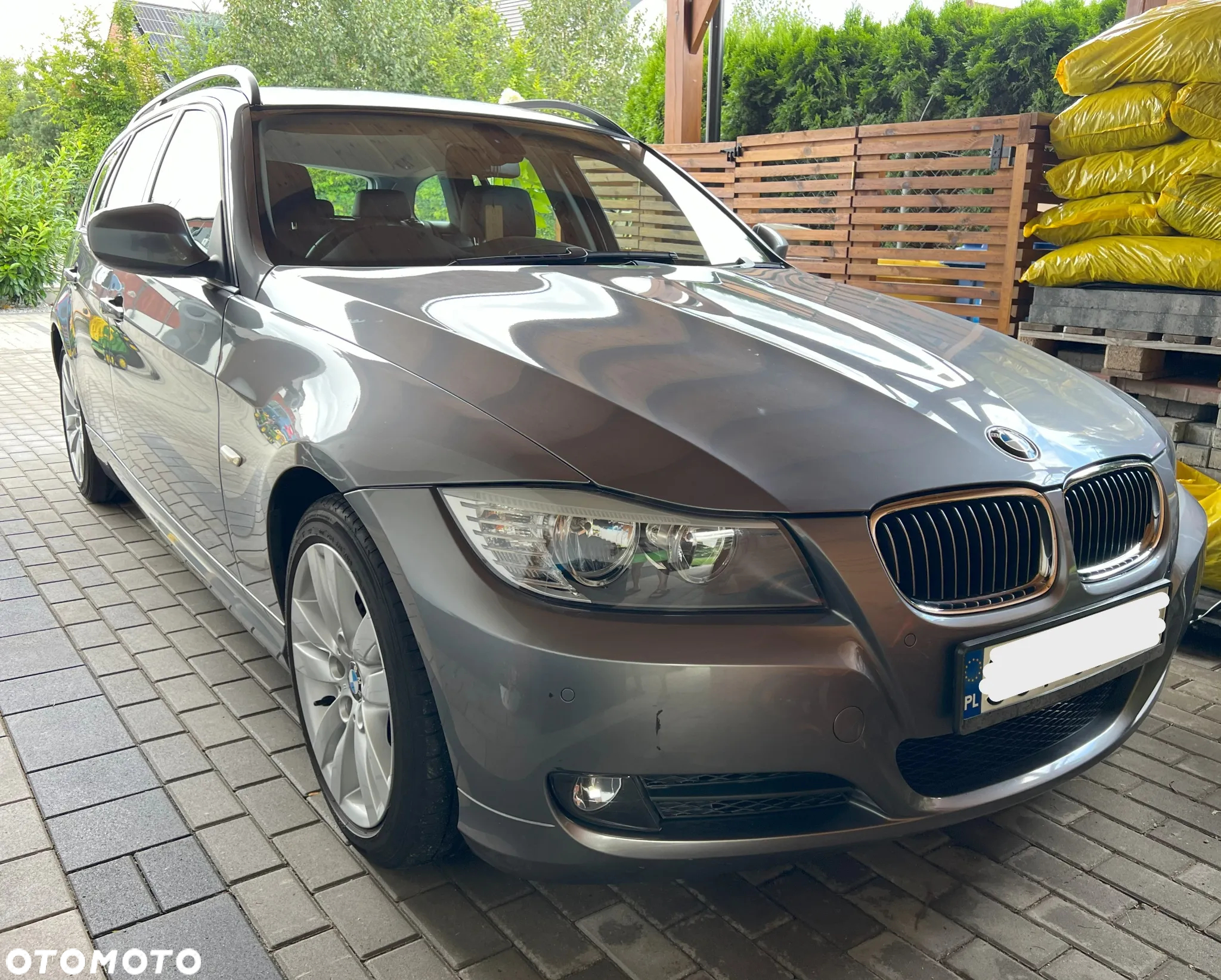BMW Seria 3 325i Touring - 16