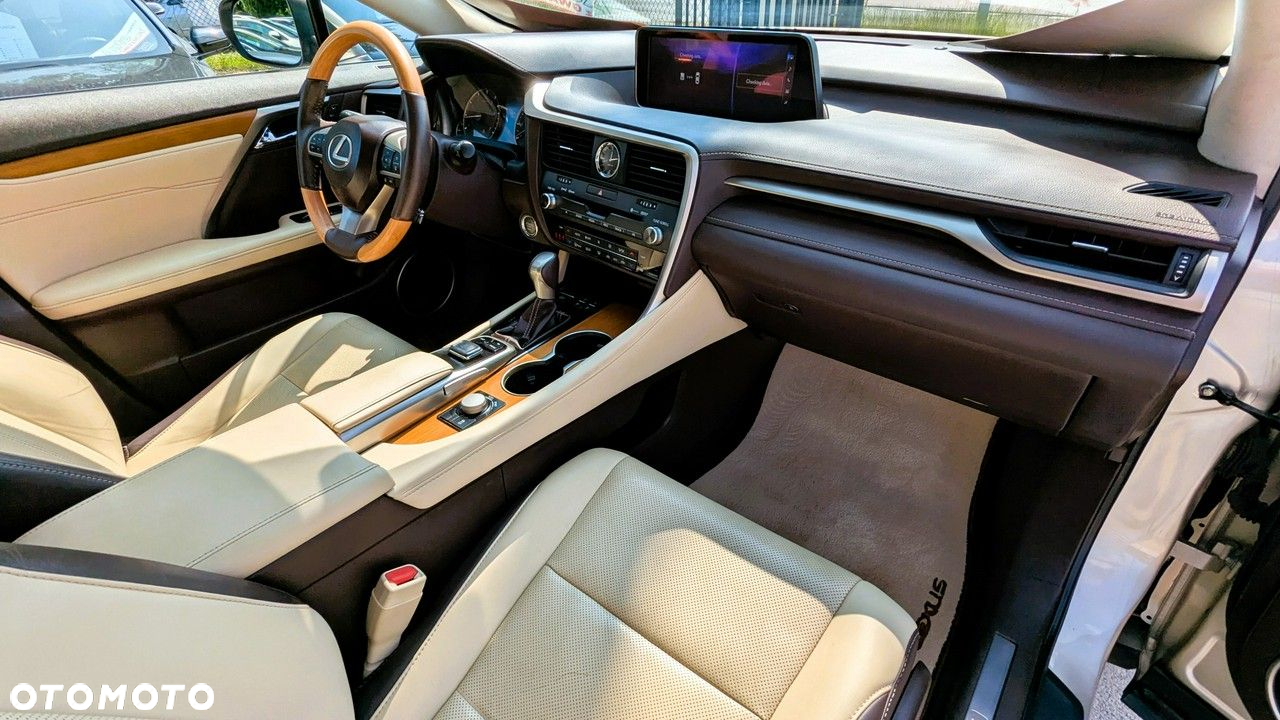 Lexus RX - 20