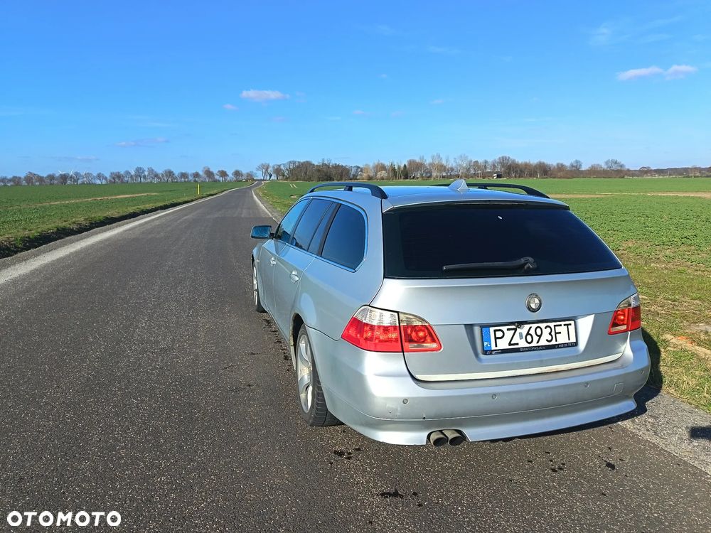 BMW Seria 5 525d - 2
