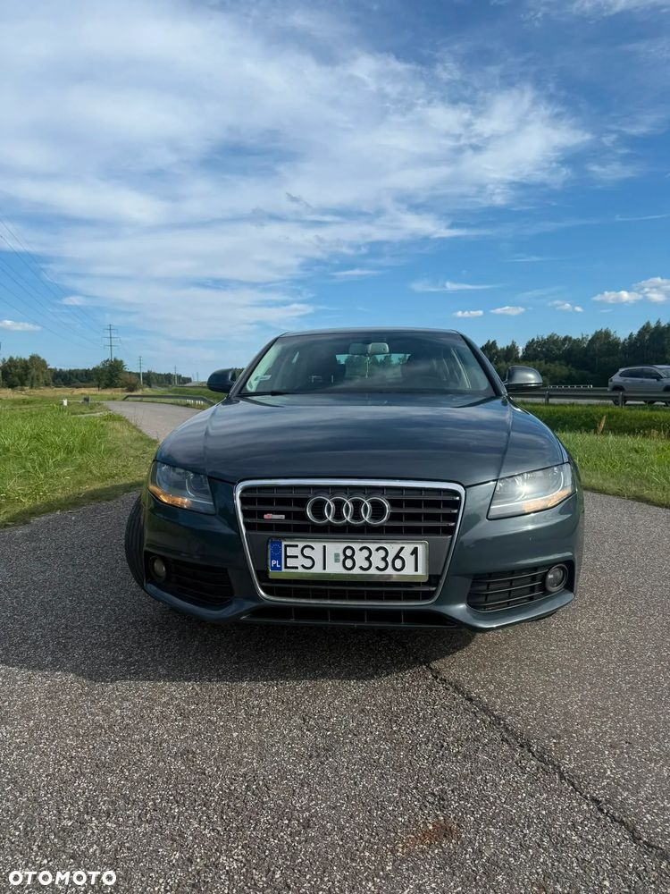 Audi A4 Limousine - 8