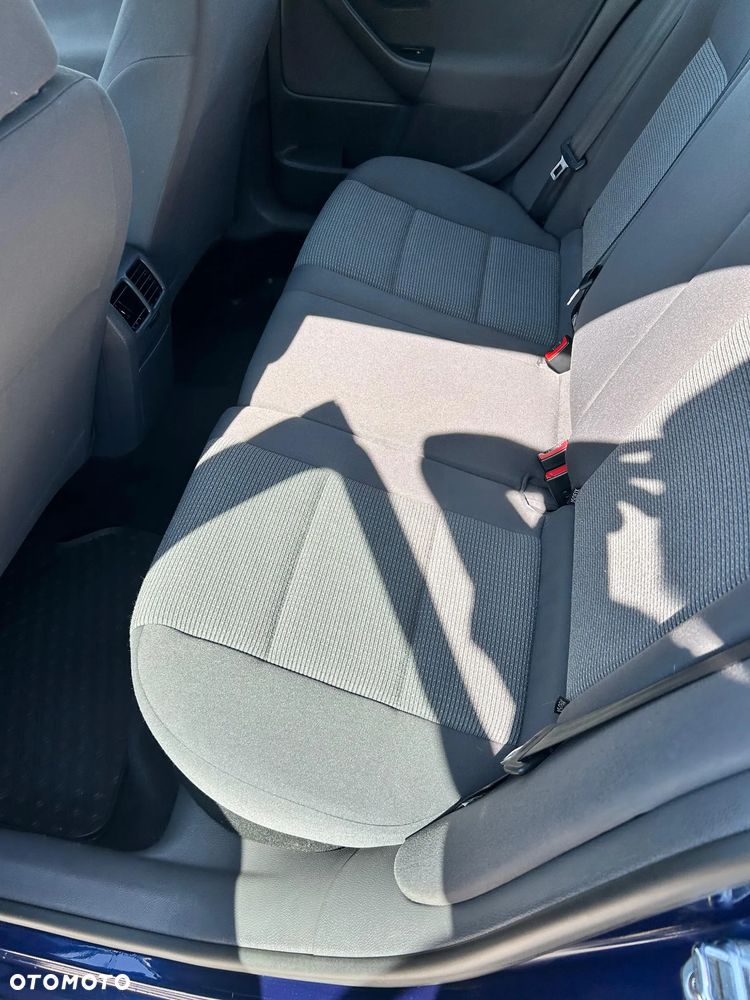 Volkswagen Golf 1.9 TDI Q-Line - 23