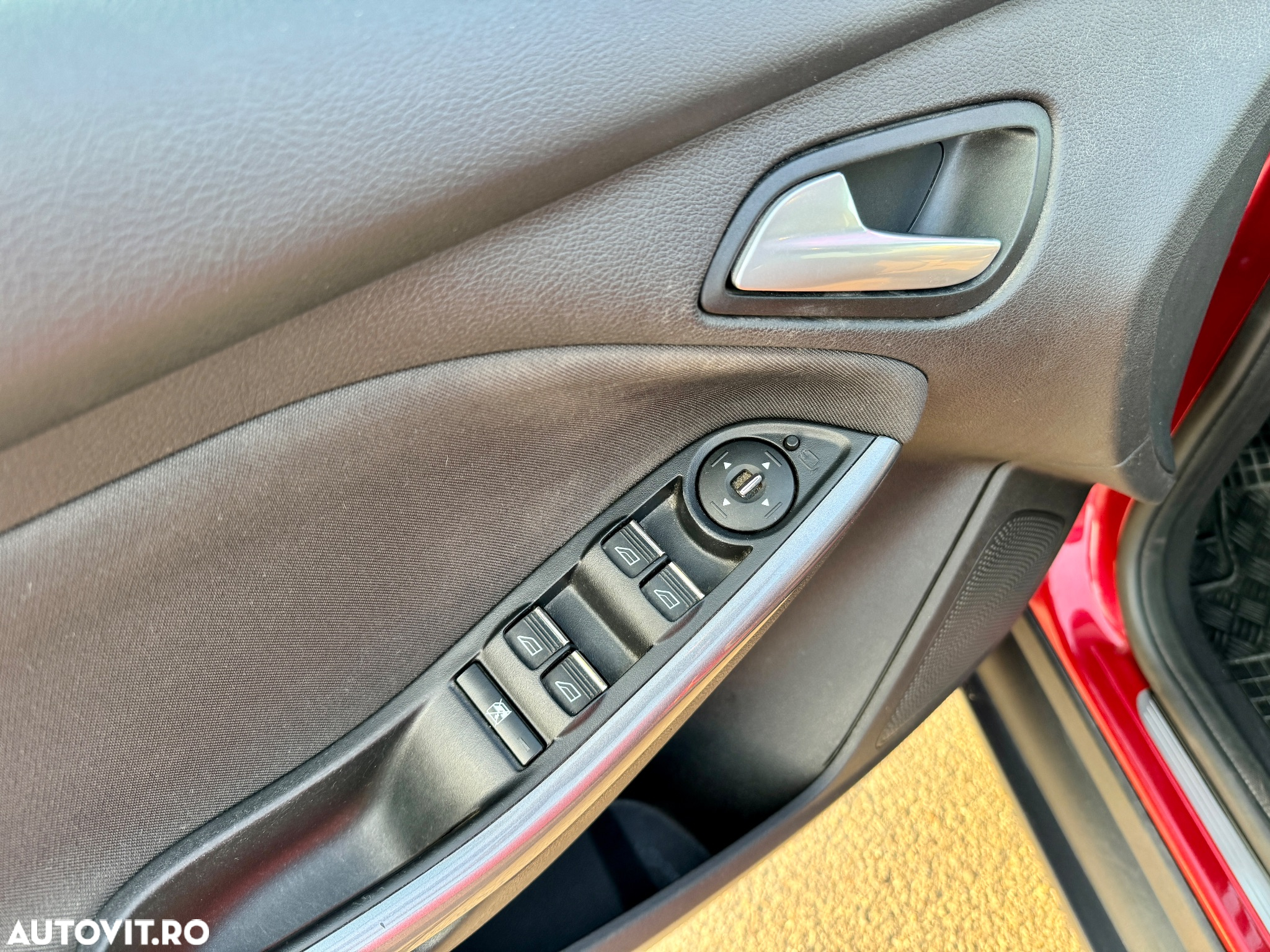 Ford Focus 1.0 EcoBoost Start Stop Titanium - 13