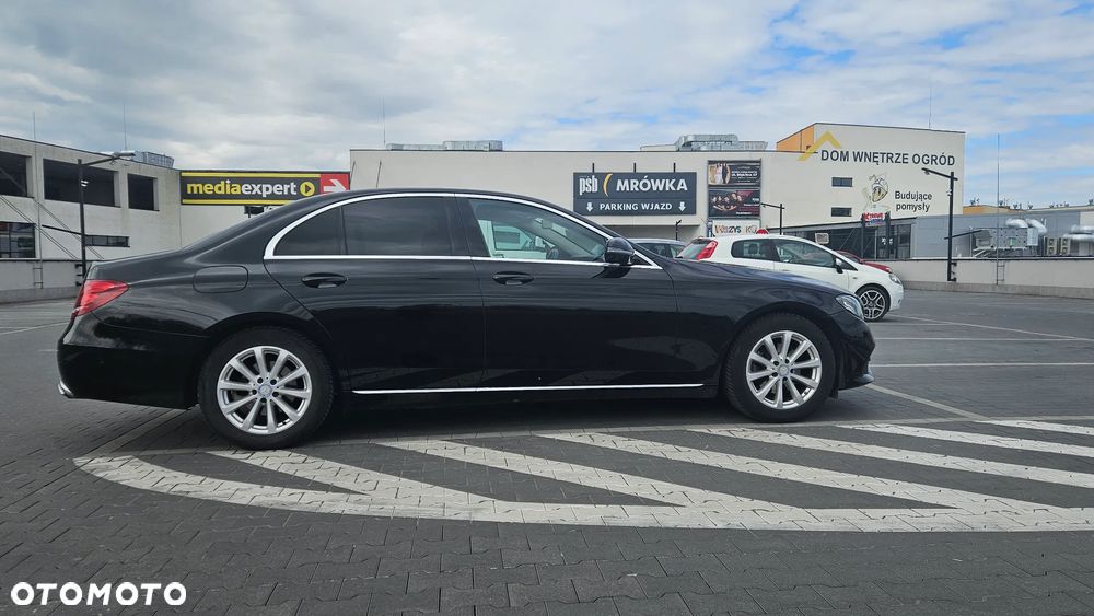 Mercedes-Benz Klasa E 220 d 9G-TRONIC - 8