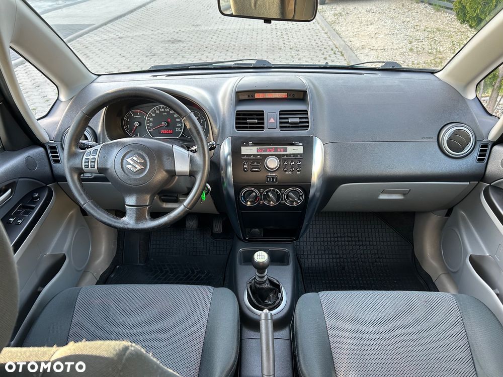 Suzuki SX4 - 21