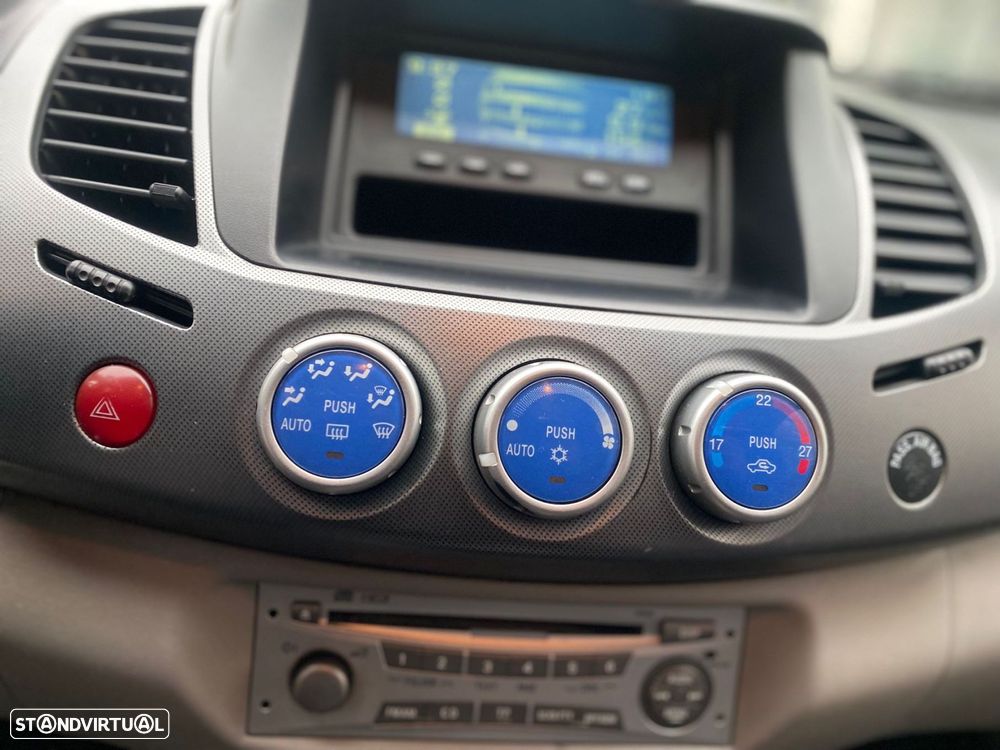 Mitsubishi L200 2.5 DI-D CD Intense 4WD - 21