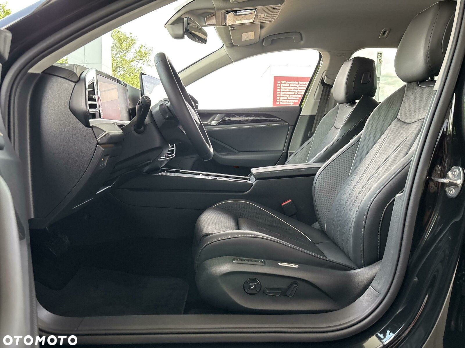 Volkswagen Passat - 13