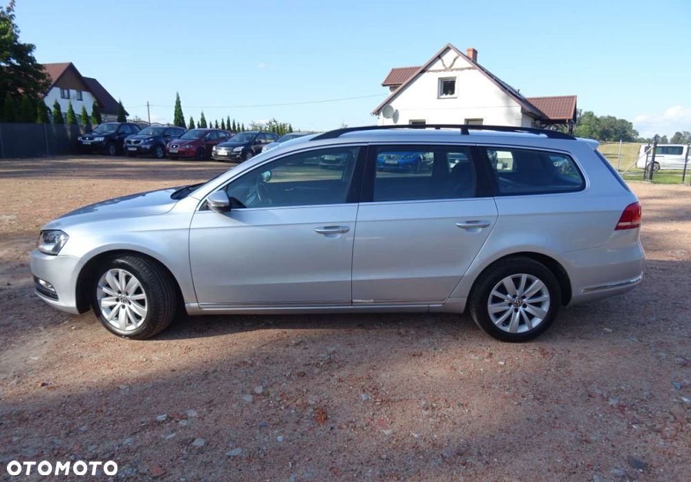 Volkswagen Passat - 12