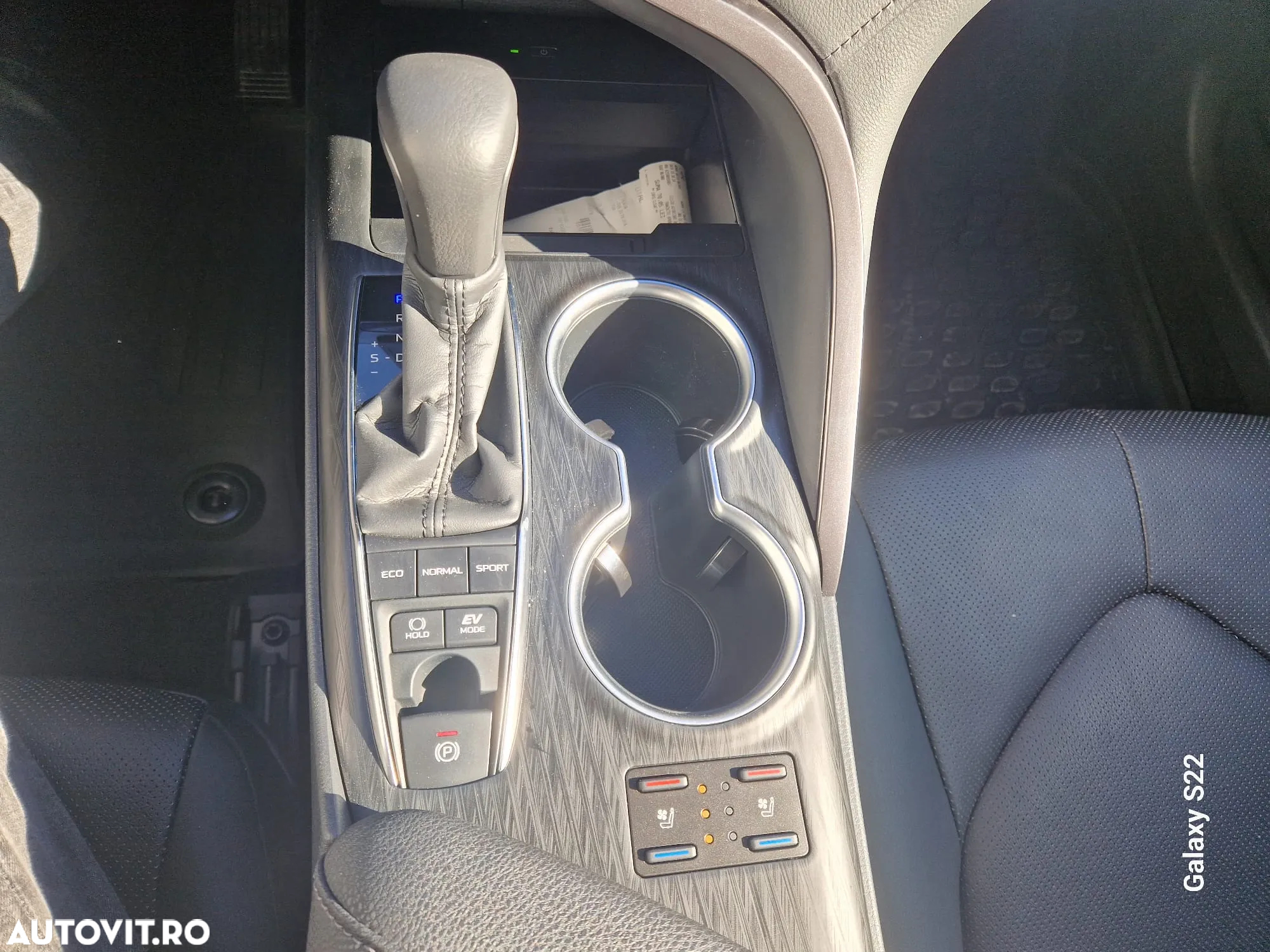 Toyota Camry 2.5 Hybrid Exclusive - 14