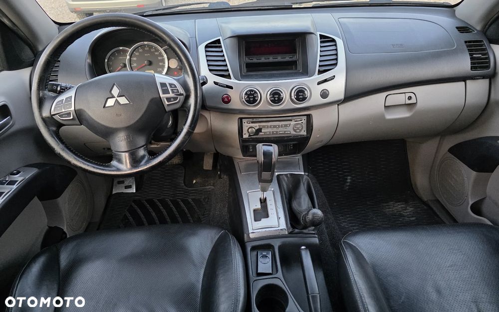 Mitsubishi L200 - 9