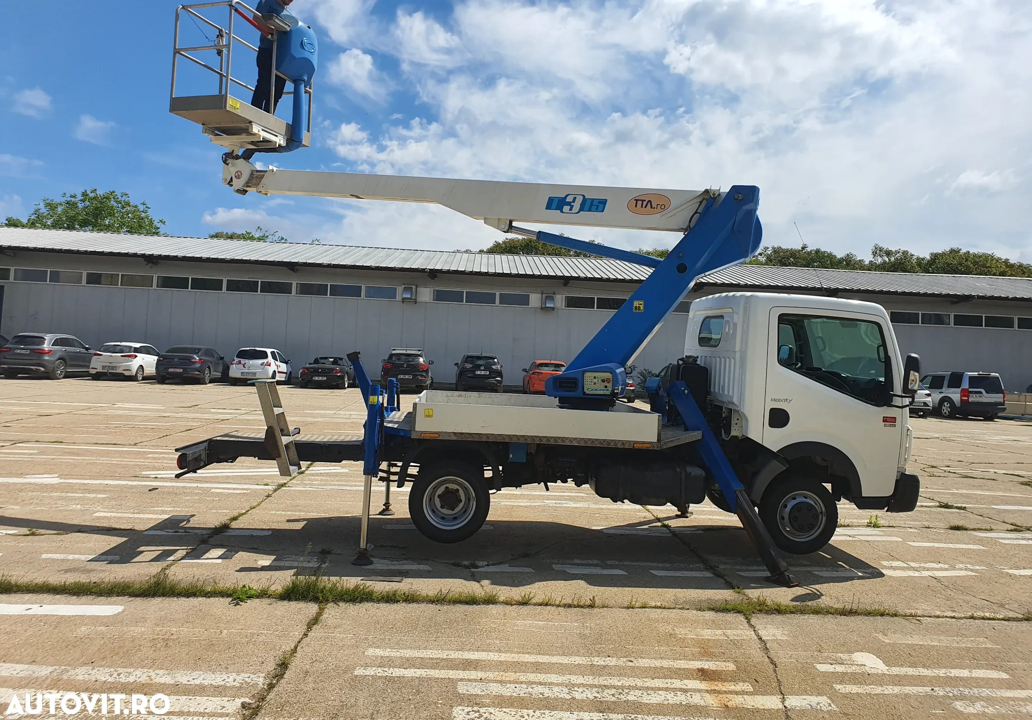 Renault MAXITY - 4