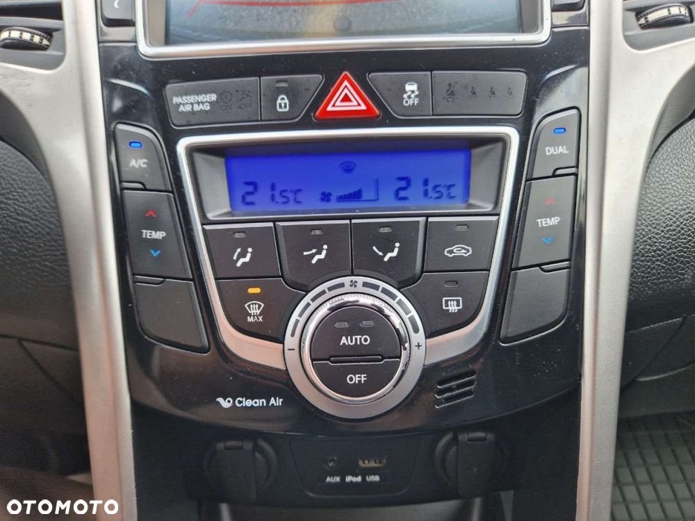 Hyundai i30 1.6 CRDi Premium - 14
