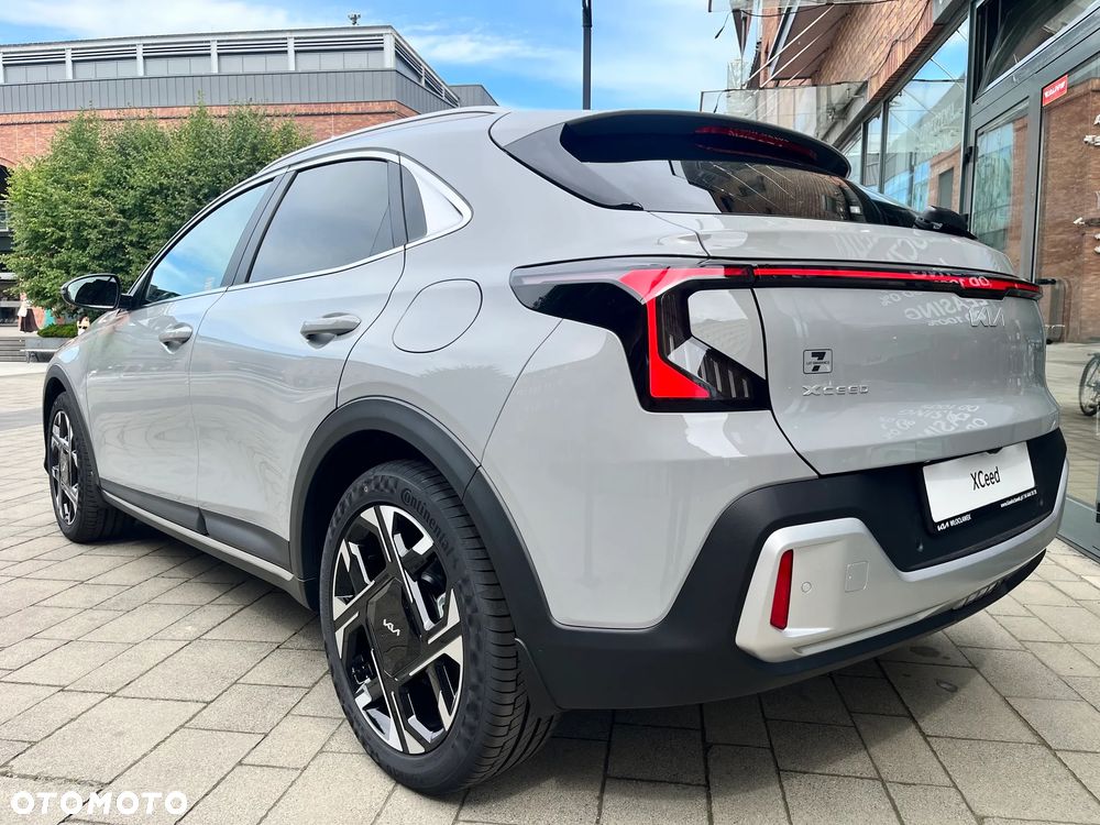 Kia XCeed 1.6 T-GDI Business Line DCT - 11