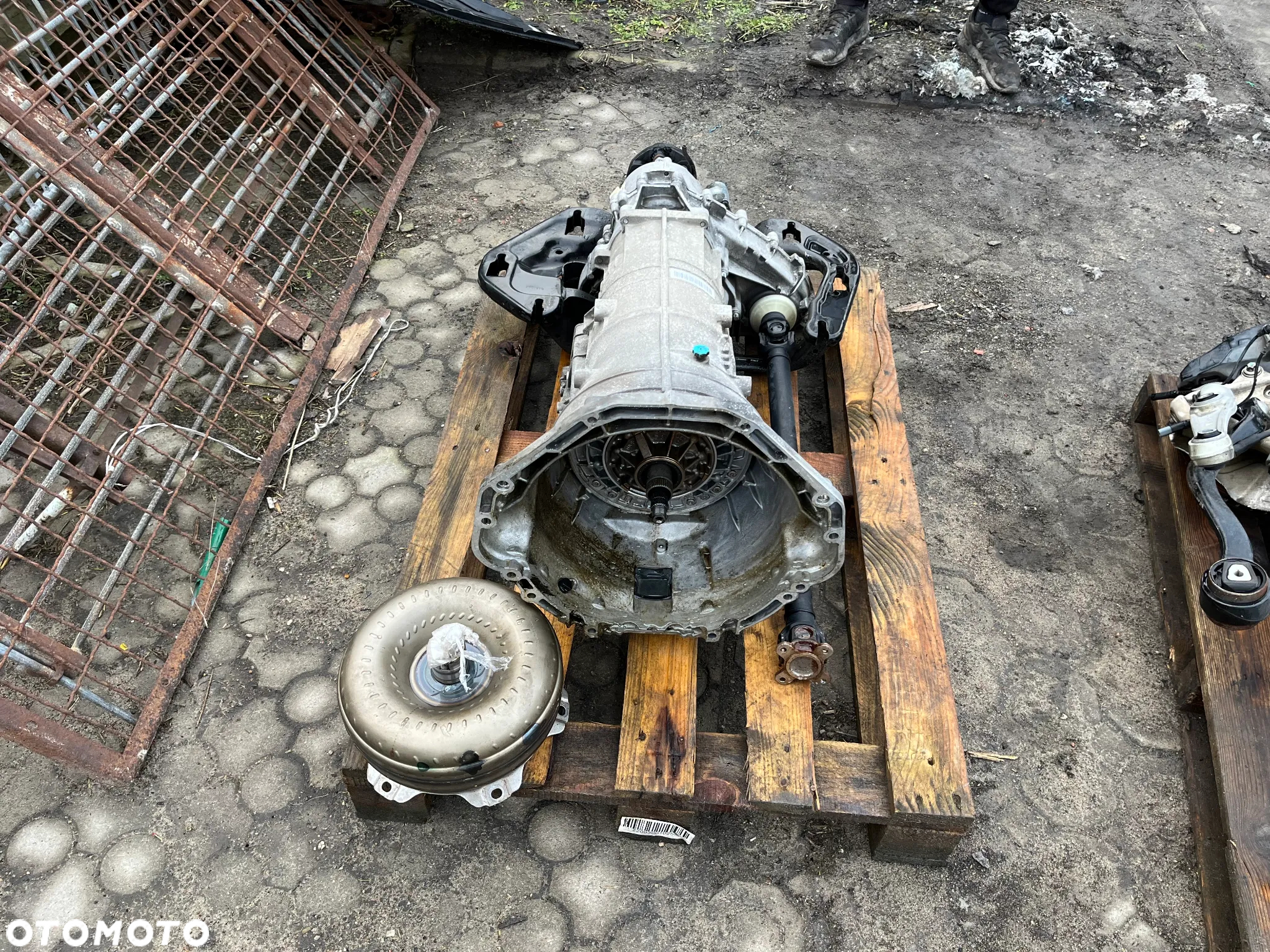 KOMPLETNA SKRZYNIA BIEGÓW 6HP-28X 7607877 BMW X6M E71 X5M E70 555KM 4.4 - 2