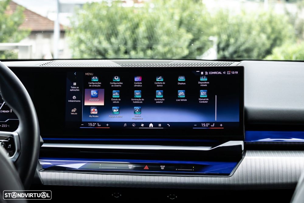 BMW i5 eDrive40 Pack Desportivo M - 39